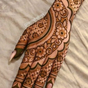 Wrist mehndi design for bride permission by Mehndi Artistica