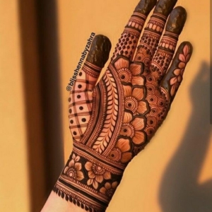 Latest Back-Hand Mehndi Design For Trendy Brides To Be