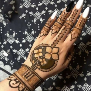 Before Eid decorate your hands with this most attractive mehndi design lifestyle News in Hindi Latest Mehndi Design ईद के मौके पर इन लेटेस्ट मेहंदी डिजाइन से सजाएं हाथ, खूबसूरत दिखेंगी
