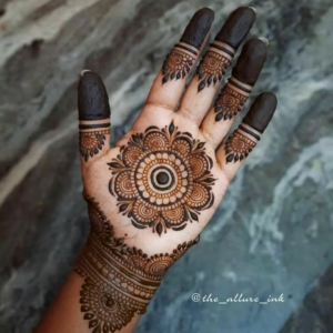 Bridal Mehndi लेटेस्ट डिजाइन देखिये और लगाई अपने हाथो में बढ़ाइए अपने हाथो की खूबसूरती