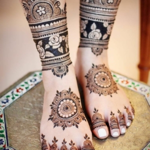 Mind Blowing Leg And Foot Mehndi Designs For Brides!