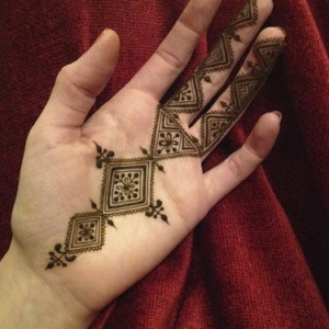 BEST Easy Mehndi Designs for Back Hands for Eid